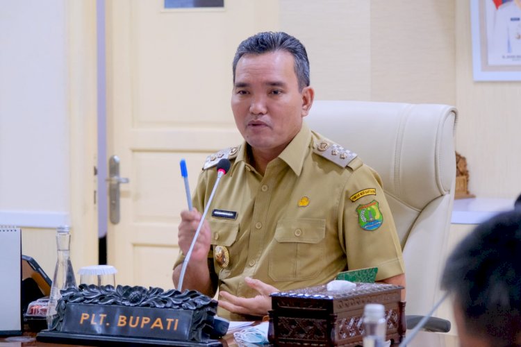 Plt Bupati Muba Beni Hernedi mengimbau masyarakat untuk menjaga kebersihan lingkungan guna menghindari DBD. (Ist/Rmolsumsel.id). 