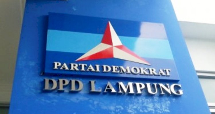 Logo Partai Demokrat di sekretariat DPD Lampung. (Net/rmolsumsel.id) 