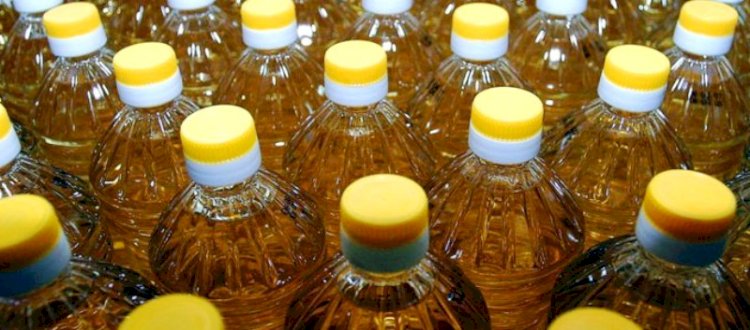 Ilustrasi minyak goreng dalam kemasan botol 1 liter. (Net/rmolsumsel.id)