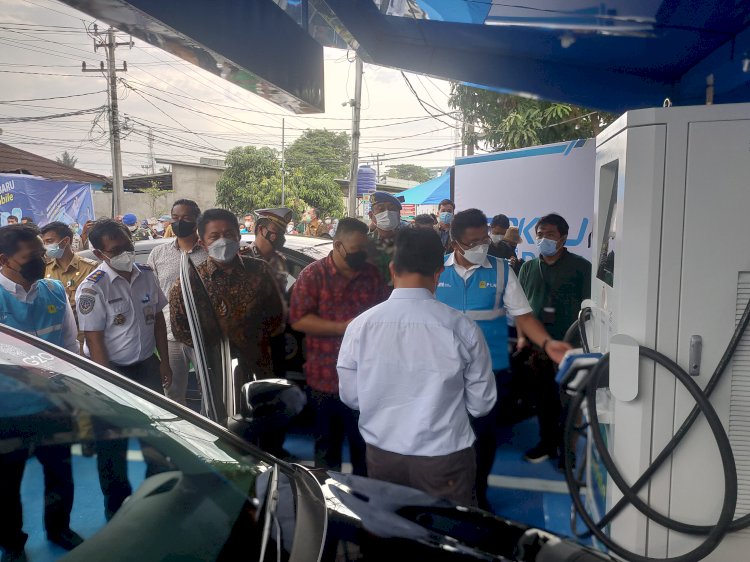 Peresmian stasiun pengisian bahan bakar kendaraan listrik umum di Palembang. (Eko Prasetyo/rmolsumsel.id)