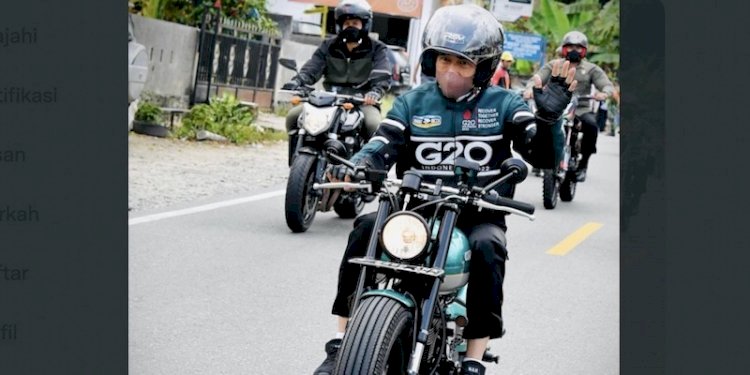 Presiden Joko Widodo saat motoran dalam kunjungan kerja di Sumatera Utara. (Istimewa/rmolsumsel.id)