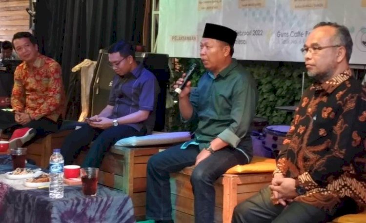 Suasana diskusi kepemiluan yang digelar Netfid Sumsel, di Guns Caffe Palembang, Jumat (4/2). (Dudy Oskandar/rmolsumsel.id)   