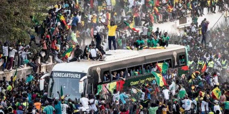 Timnas Senegal disambut rimbuan masyarakat usai menjuarai Piala Afrika. (Net/Rmolsumsel.id). 