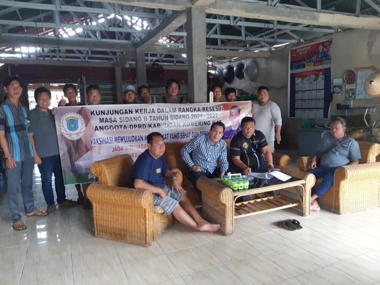 Kunjungan kerja anggota DPRD OKI, Amirsyah ke Desa Tanjung Manjangan, Kecamatan Sungai Menang, OKI. (Istimewa/rmolsumsel.id)