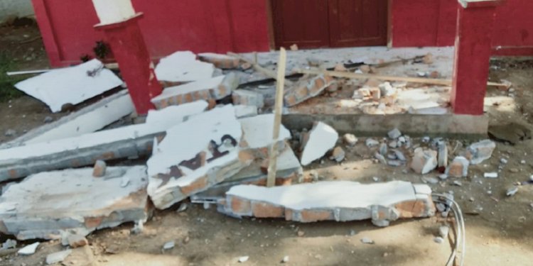 Kondisi bangunan yang roboh akibat gempa di Pasaman, Sumatera Barat. (Istimewa/rmolsumsel.id)