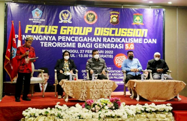 Para narasumber FGD yang diselenggarakan oleh DPD Mahasiswa Pancasila (MAPANCAS) Sumsel di Gedung Grand Atyasa Convention Center Palembang, Minggu (27/2). (Ist/rmolsumsel.id)