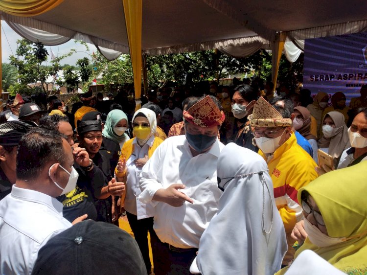 Ketua Umum Partai Golkar Airlangga Hartarto saat temu kader dan masyarakat Palembang, Sabtu (5/3). (Dudy Oskandar/rmolsumsel.id)