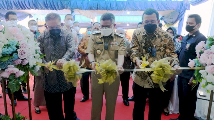 Direktur Utama Bank BTN Haru Koesmahargo meresmikan Kantor Cabang BTN di Kota Parepare, Sulawesi Selatan, Senin (7/3)./Dok
