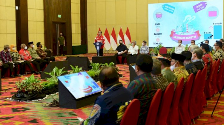 Presiden Joko Widodo saat memberikan pengarahan kepada para Gubernur se-Indonesia di Hotel Novotel Balikpapan, Kalimantan Timur, Minggu (13/3). (BPMI Setpres/rmolsumsel.id)