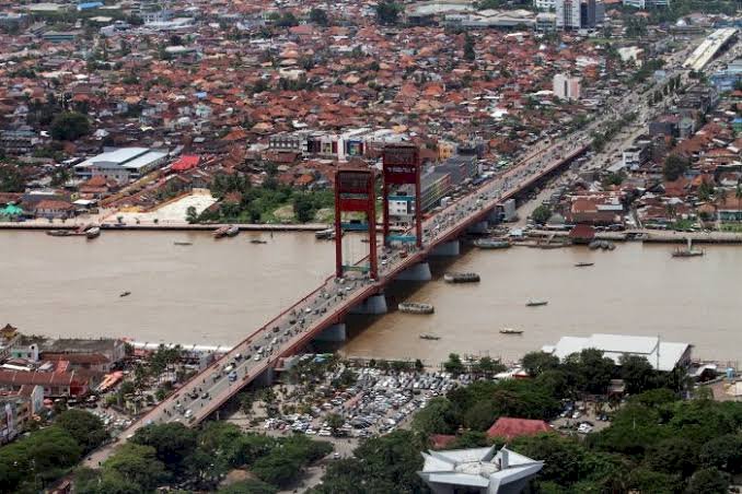 Jembatan Ampera yang menjadi ikon di Kota Palembang. (dok rmolsumsel.id)