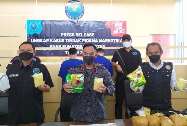 Ungkap kasus peredaran sabu dan ekstasi di BNNP Sumsel. (Istimewa/rmolsumsel.id)