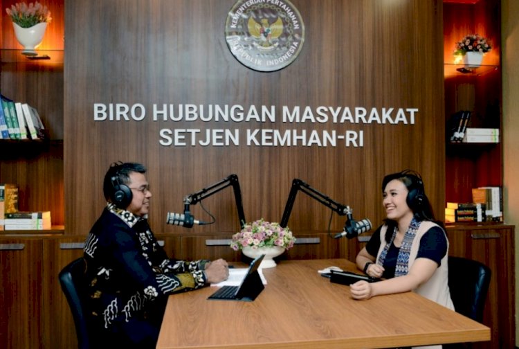 Dirsumdahan Ditjen Pothan Kemhan Brigjen Fahrid Amran saat menjadi narasumber Podcast Biro Humas Setjen Kemhan, Jumat (18/3). (Humas Kemhan/rmolsumsel.id)