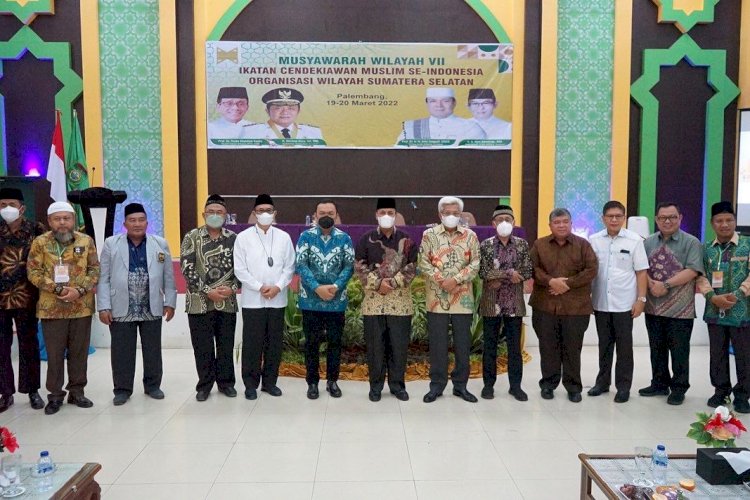 Para pejabat yang menghadiri Muswil VII ICMI Sumsel, Sabtu (19/3). (Humas Provinsi Sumsel/rmolsumsel.id)