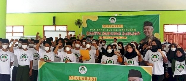Santri Dukung Ganjar Wilayah Sumsel menggelar deklarasi mendukung Gubernur Jawa Tengah Ganjar Pranowo maju di Pilpres 2024, Selasa (22/3). (Ist/rmolsumsel.id)
