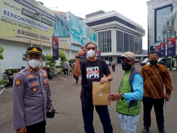 Massa SDR Geruduk Kantor Dirjen Minerba desak berantas Mafia Batubara/Ist