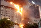 Mal Tunjungan Plaza Surabaya Terbakar, 13 Unit Pemadam Kebakaran Diterjunkan