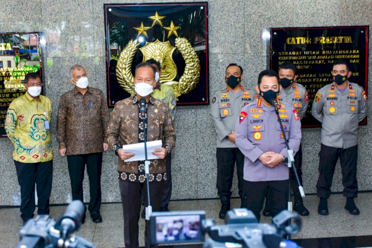 Menteri Perindustrian Agus Gumiwang Kartasasmita bersama Kapolri Jenderal Listyo Sigit Prabowo menyampaikan keterangan mengenai Satgas Pengawasan Minyak Goreng Sawit Curah. (Kemenperin/rmolsumsel.id)