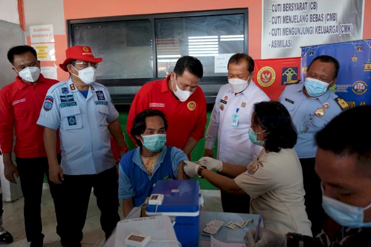Sebanyak 136 warga binaan pemasyarakatan (WBP) dan tahanan serta 16 orang petugas Rutan di Palembang mengikuti giat vaksinasi booster Covid-19/istimewa