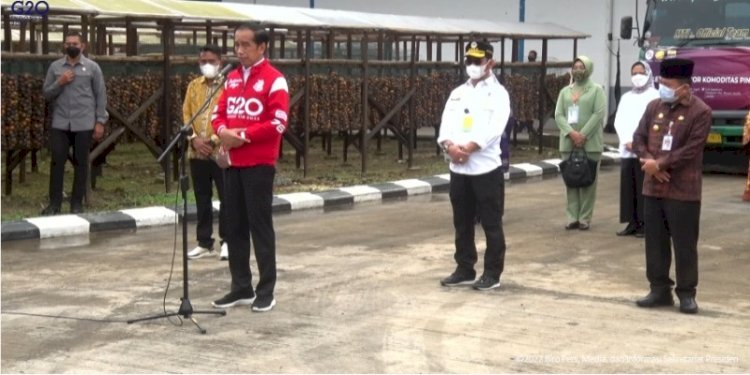 Presiden Joko Widodo melepas 126 ton ekspor biji pinang. (ist/rmolsumsel.id)  