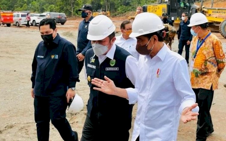 Presiden Joko Widodo, Gubernur Sumsel Herman Deru dan Menteri BUMN Erick Thohir saat groundbreaking coal to DME beberapa waktu lalu. (rmolsumsel)