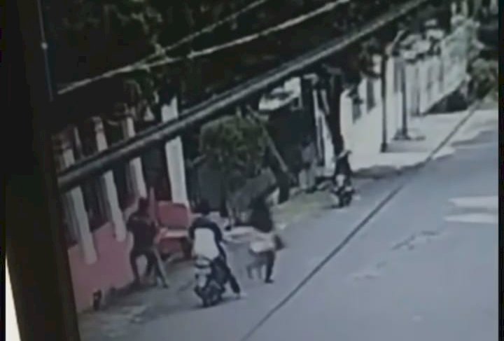 Aksi jambret terekam CCTV/tangkapa layar