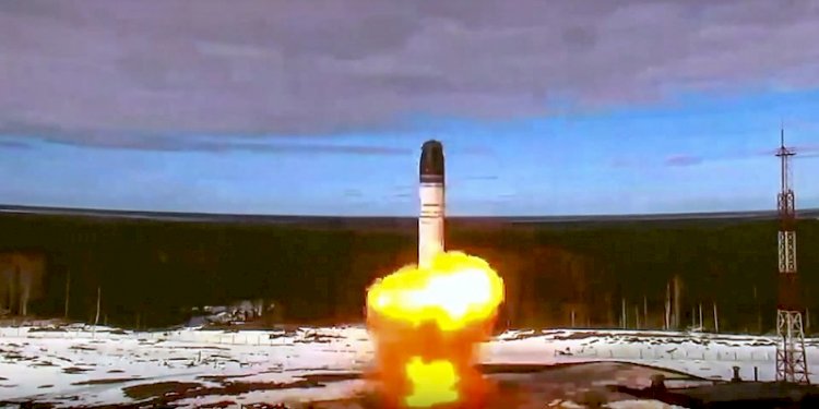 Uji coba peluncuran ICBM Sarmat atau "Setan 2" oleh Rusia/Net
