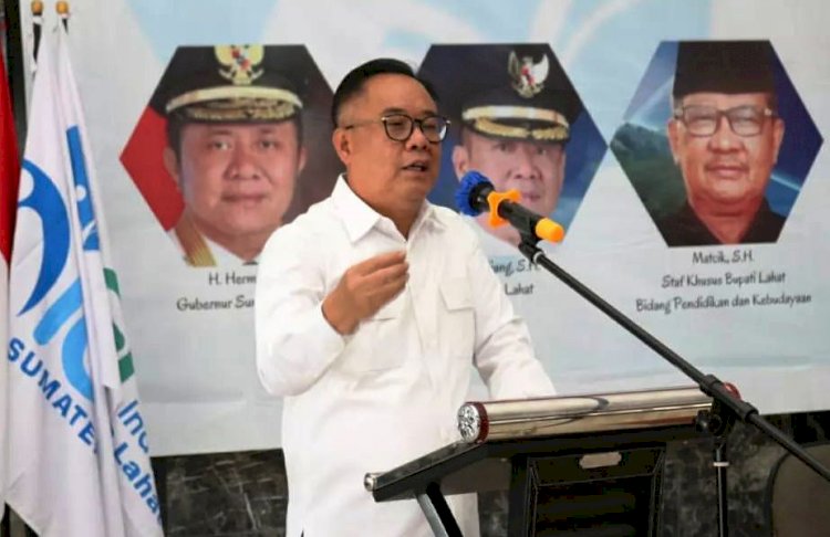 Bupati Lahat Cik Ujang. (Diskominfo Lahat/rmolsumsel.id)