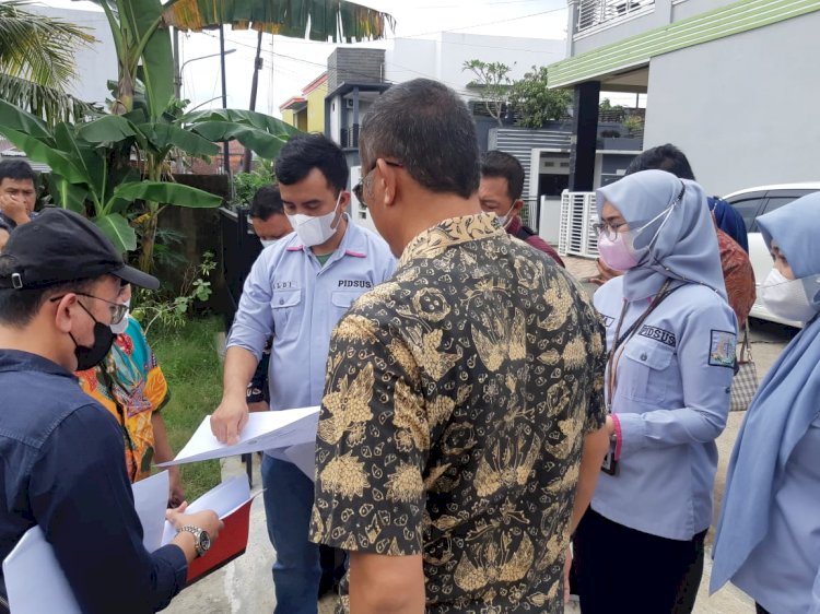 Penyidik Kejari Palembang bersama BPN Palembang mendatangi lokasi tanah milik Pemprov Sumsel/ist