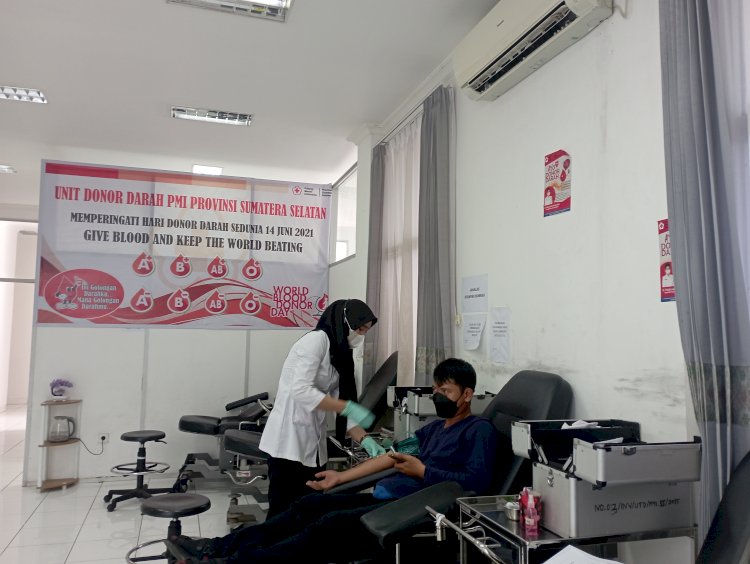 Sempat mengalami kekurangan stok darah selama bulan ramadan, Unit Donor Darah (UDD) Provinsi Sumsel kembali sibuk melayani para pendonor darah/Mita Rosnita.