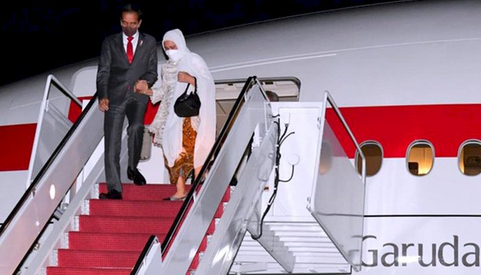Presiden Joko Widodo dan istri, Iriana Jokowi, ketika tiba di Washington DC, Amerika Serikat pada 10 Mei 2022/Net