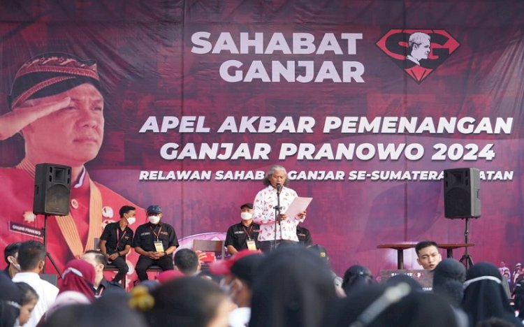 Sahabat Ganjar Sumsel menggelar Apel Akbar Pemenangan Ganjar Pranowo 2024 di halaman Transmart PCC Radial, Minggu (22/5). (Ist/rmolsumsel.id)