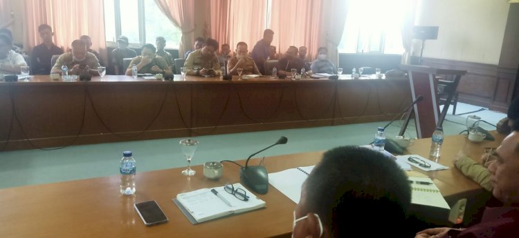 Pertemuan di ruang Badan Anggaran (Banggar) DPRD OKI, Rabu (25/5)