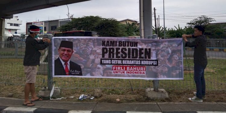 Masyarakat Banten pasang spanduk dukungan Firli Bahuri maju Calon Presiden/RMOL