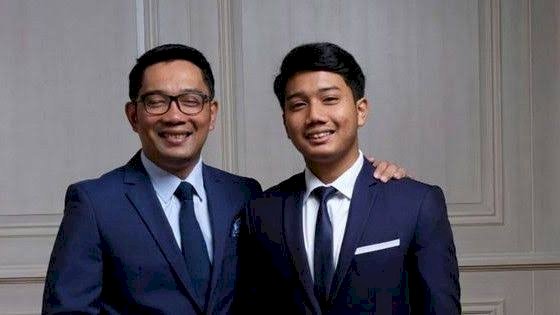 Ridwan Kamil bersama putra sulungnya Emmeril Khan Mumtadz. (Net/rmolsumsel.id)