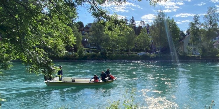 Pencarian putra Ridwan Kamil, Emmeril Kahn Mumtadz di Sungai Aare, Bern, Swiss/KBRI Bern. 