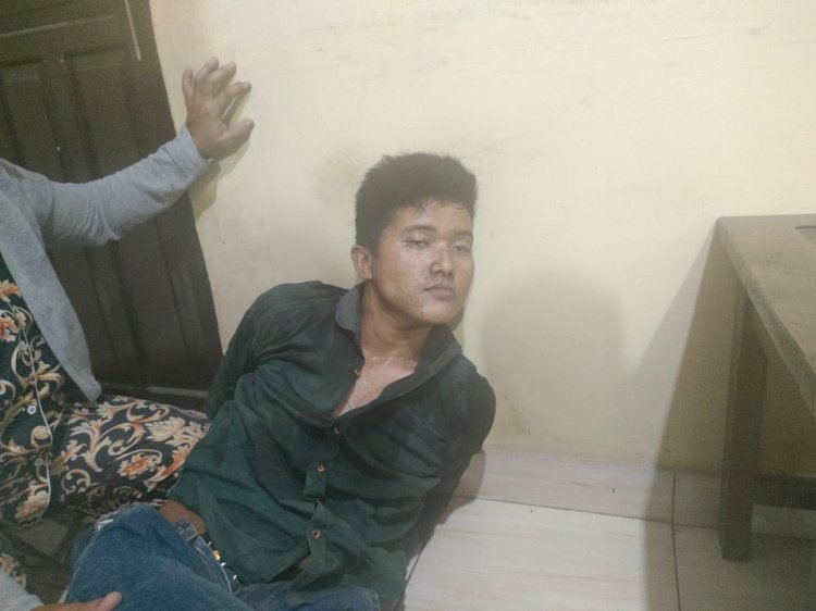 Pelaku jambret saat diamankan pihak kepolisian. (Ist/Rmolsumsel.id). 
