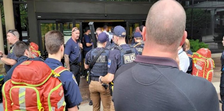 Polisi berada di lokasi kejadian penembakan di kampus rumah sakit di Oklahoma, Amerika Serikat/Net