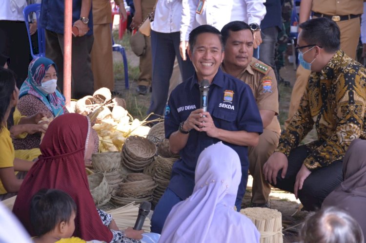 Sekretaris Kota Palembang Ratu Dewa meresmikan rumah kompos/ist