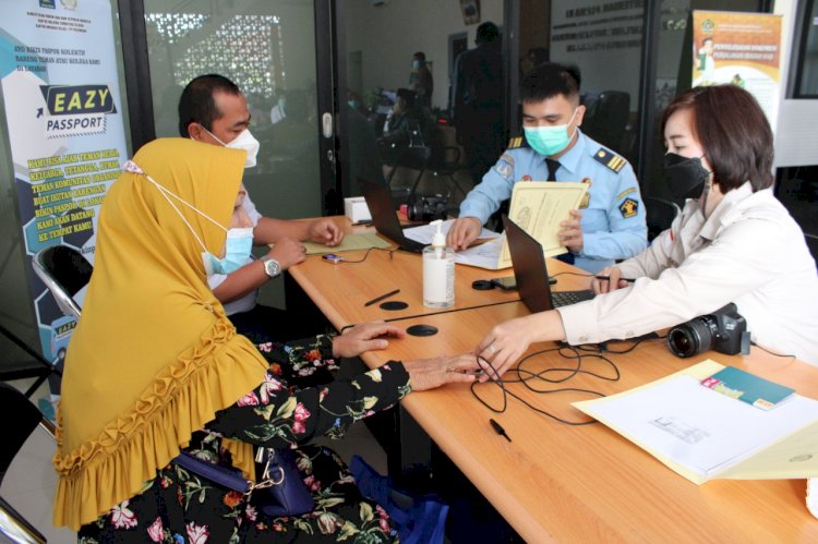 Pelayanan Kantor Imigrasi kelas I TPI Palembang terhadap Valon Jemaah Haji. (Ist). 