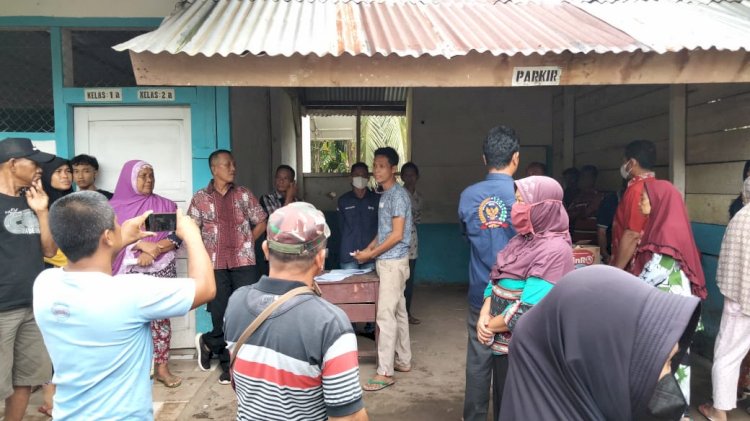 Penyaluran Bantuan Langsung Tunai dari Dana Desa (BLT DD) di Desa Baturaja Lama, Kecamatan Tebing Tinggi, Kabupaten Empat Lawang. (ist/rmolsumsel.id)