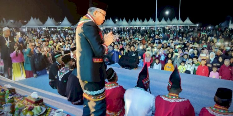 Gubernur Aceh, Nova Iriansyah saat membuka MTQ Aceh, Sabtu malam (18/6). (ist/rmolsumsel.id)