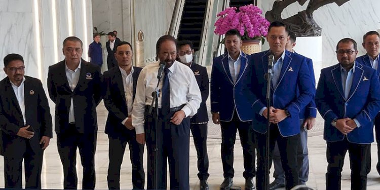 Ketua Umum Partai Demokrat Agus Harimurti Yudhoyono usai melakukan pertemuan selama dua jam lebih dengan Ketua Umum Partai Nasdem Surya Paloh di Tower Nasdem, Gondangdia, Jakarta Pusat/RMOL