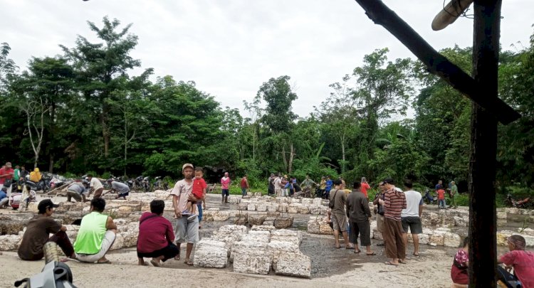 Suasana Pasar Karet Desa Karta Dewa kecamatan Talang Ubi  Kabupaten PALI. (eko/rmolsumsel.id)