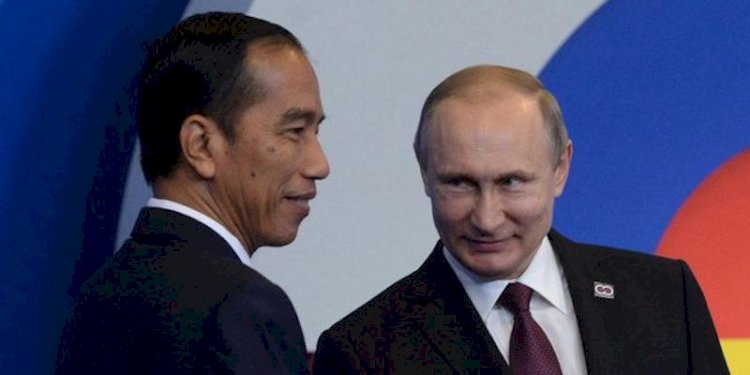 Presiden Rusia, Vladimir Putin saat menerima kunjungan Presiden RI, Joko Widodo. (Istimewa/net)