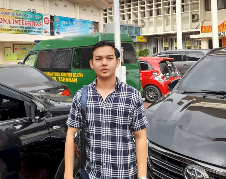 Kuasa hukum terdakwa, Muhammad Axel F. (Amizon/rmolsumsel.id)