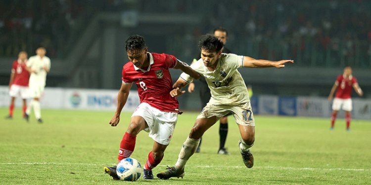 Pemain timnas Indonesia U-19 saat menghadapi Thailand di  babak penyisihan Piala AFF U-19/Foto:PSSI