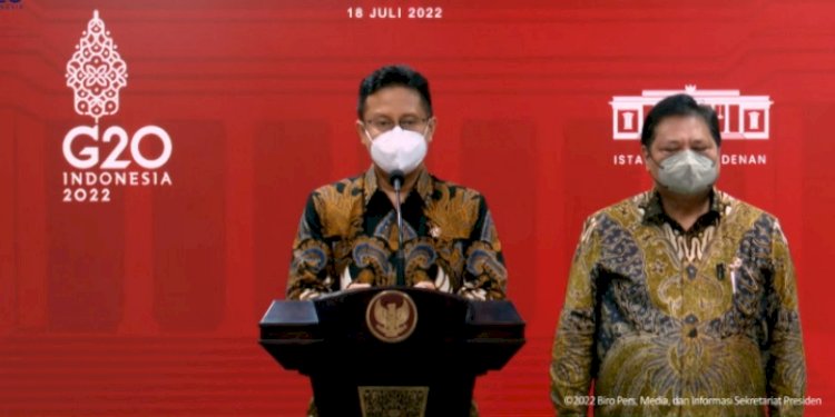 Menteri Kesehatan, Budi Gunadi Sadikin didampingi Menko Perekonomian, Airlangga Hartarto. (Istimewa/net)