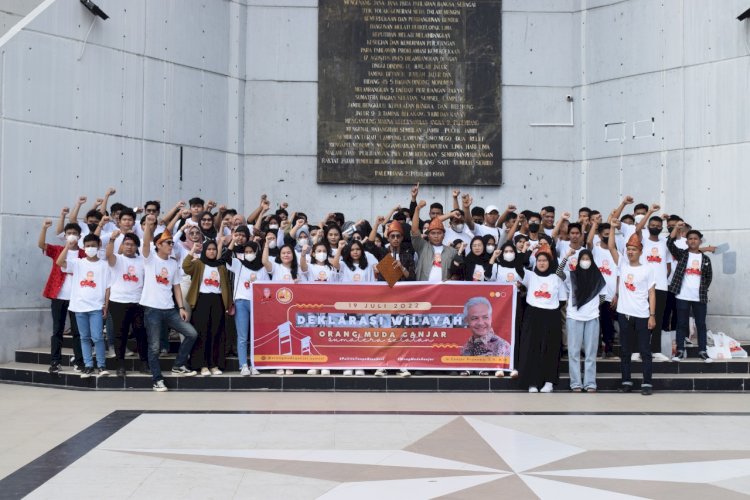 OMG Sumsel saat mendeklarasikan dukungannya kepada Gubernur Jateng, Ganjar Pranowo. (Istimewa/rmolsumsel.id)