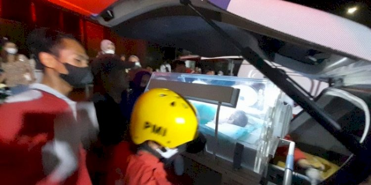 Evakuasi Pasien Rumah Sakit akibat dampak dari kebakaran di Pabrik Pupuk Demak/ist
