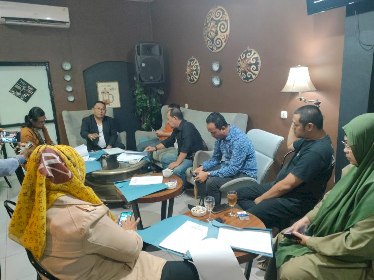 Acara diskusi bersama tentang pembentukan Dewan Pemajuan Kebudayaan Daerah Sumsel di Kopi Oncak Palembang. (ist/rmolsumsel.id)